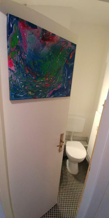 Apartment F3 - Gemütlich Mit Kunst