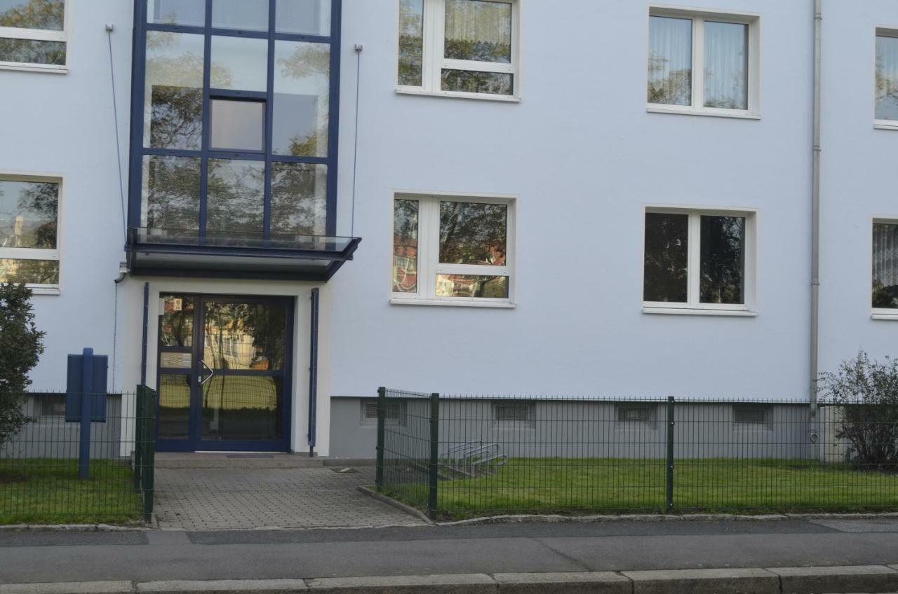 Apartment F3 - Gemütlich Mit Kunst